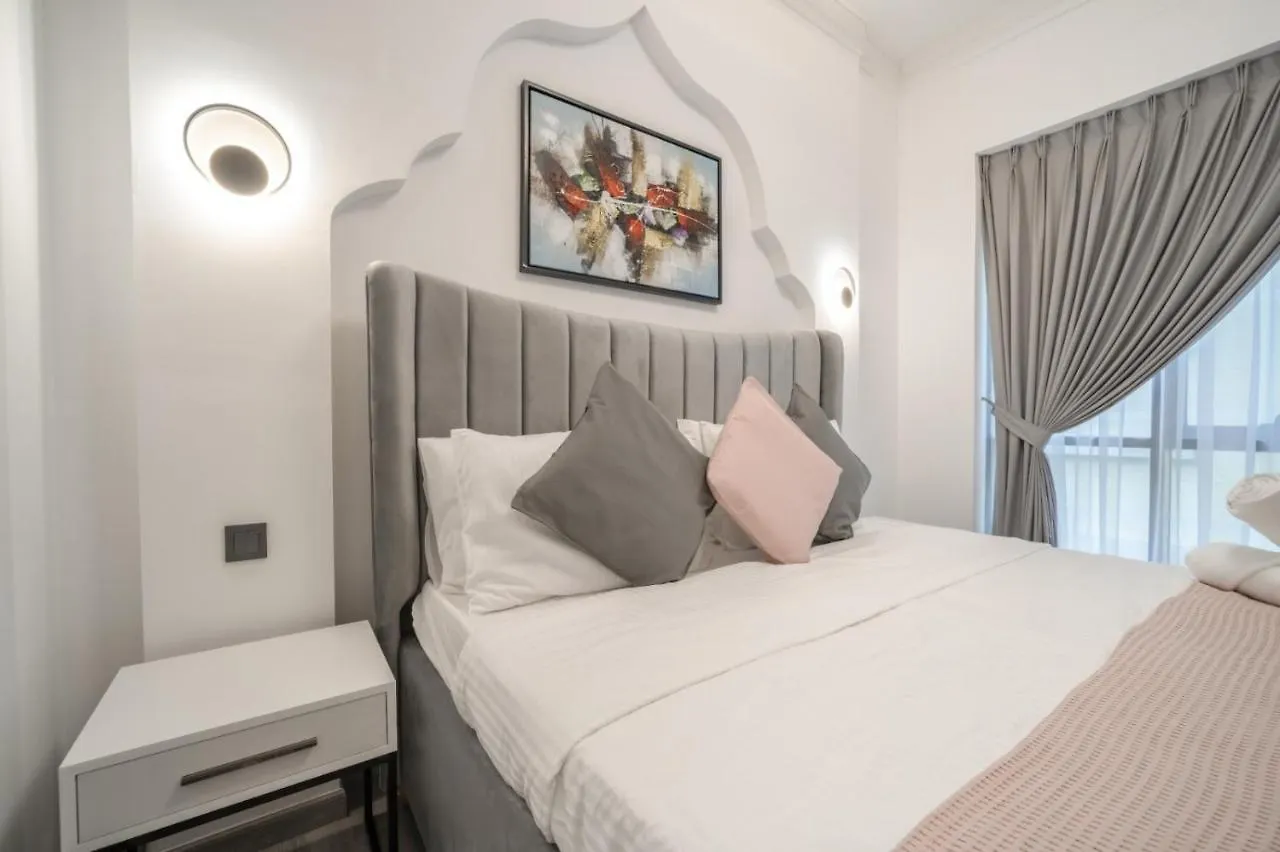 Boutique Luxury Living Near Palm Jumeirah 迪拜 公寓